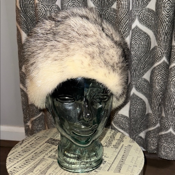 Gwenn Pennington Vintage Fur Hat - Picture 1 of 6